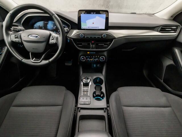 Ford FOCUS 1.0 EcoBoost Titanium Automaat (APPLE CARPLAY, GROOT NAVI, STUUR/STOELVERWARMING, ADAPTIVE CRUISE, SPORTSTOELEN, CLIMATE, TREKHAAK, GETINT GLAS, CAMERA, NIEUWE APK, NIEUWSTAAT)