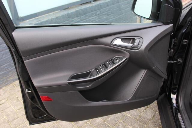 Ford FOCUS Wagon 1.0 Titanium Technology Pack, Winter Pack, Navigatie/Carplay, Keyless