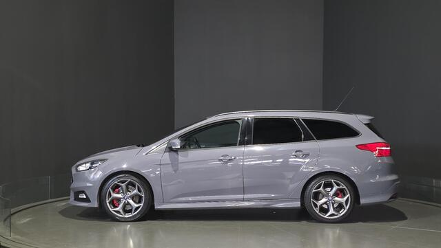 Ford FOCUS Wagon 2.0 ST-3 | Cruise | Bi-Xenon | 250 PK