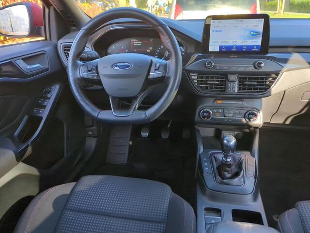Ford FOCUS 1.0 EcoBoost Hybrid ST Line Business NL AUTO | CAMERA | CARPLAY |