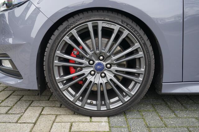 Ford FOCUS 2.0 ST | Voorstoelen verwarmd | Keyless entry | Cruise control | RS velgen |