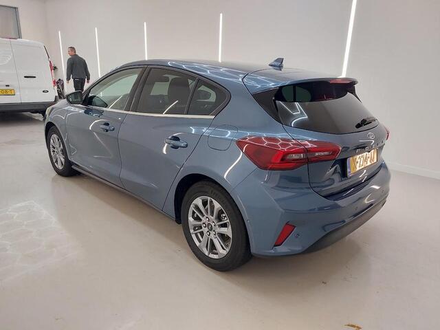 Ford FOCUS 1.0 EcoB Hybrid Titanium Groot Navi Camera Winter Parking pack 5drs 12.600km NL-Auto