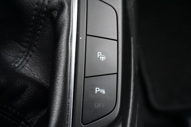 Ford FOCUS Wagon 1.0 EcoB.125pk Hybrid Business/Winterpakket/ Dealeronderhouden/1e Eigenaar.