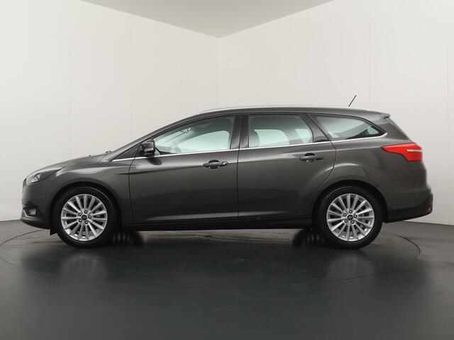 Ford FOCUS Wagon 1.5 Titanium - Navigatie - Climate Control - Trekhaak