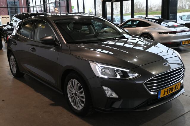 Ford FOCUS 1.0 EcoBoost ST Line Business Navigatie Carplay Stoelverwarming Trekhaak Inruil Mogelijk!