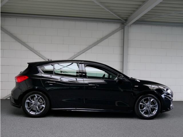 Ford FOCUS 1.0 125pk ST-Line Bus. AC/Navi/PDC/Carplay (all-incl. prijs)