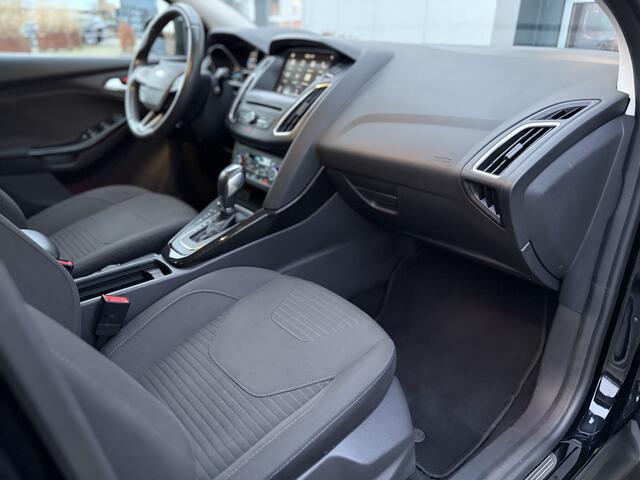 Ford FOCUS 1.0 EcoBoost Titanium 125pk Automaat | Apple Carplay/Android Auto | Bluetooth | Cruise control | Lichtmetalen velgen 16" | Navigatiesysteem full map | Parkeersensor voor en achter | Voorstoelen verwarmd | Zeer compleet!