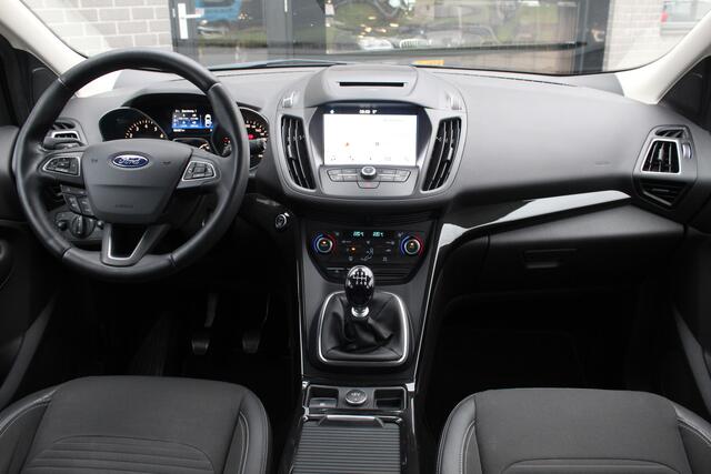Ford KUGA 1.5 EcoBoost Titanium / Carplay / Keyless / N.A.P.