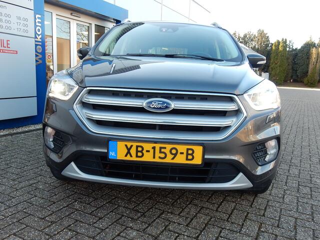 Ford KUGA 182PK EcoBoost Titanium Automaat | Xenon | Elektr. achterklep | Elektr. trekhaak | Winter Pack |