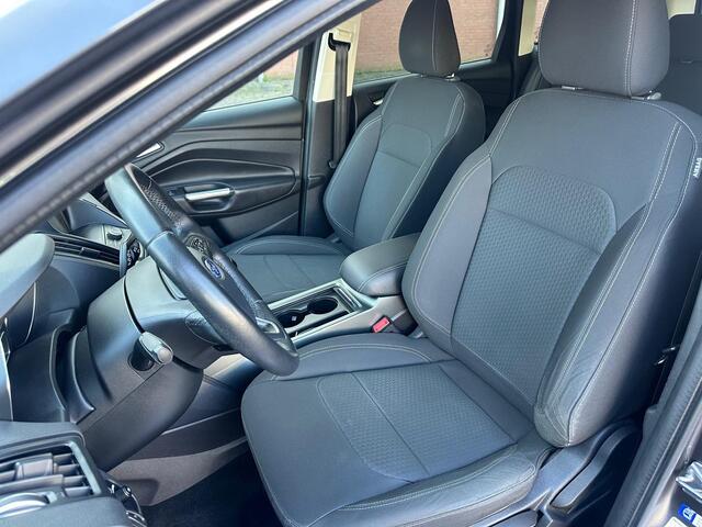 Ford KUGA 1.5 EcoBoost Titanium Climate C, Cruise C, Navigatie, Camera!!!! ZATERDAG 22-03 ZIJN WIJ GEOPEND VAN 9.00 / 16.00 !!!!