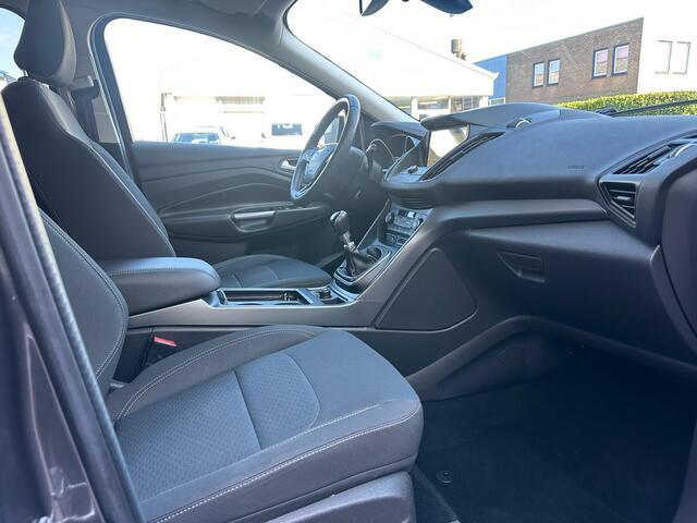 Ford KUGA 1.5 EcoBoost Titanium Climate C, Cruise C, Navigatie, Camera!!!! ZATERDAG 22-03 ZIJN WIJ GEOPEND VAN 9.00 / 16.00 !!!!