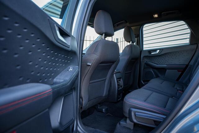 Ford KUGA 1.5 EcoBoost ST line Camera's Airco Stoelverw. Stuurwielbed. Navi