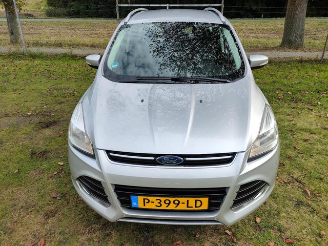 Ford KUGA 1.5 Titanium Styling Pack 4WD AUTOMAAT | CLIMA | CRUISE | TREKHAAK | HALF LEER |