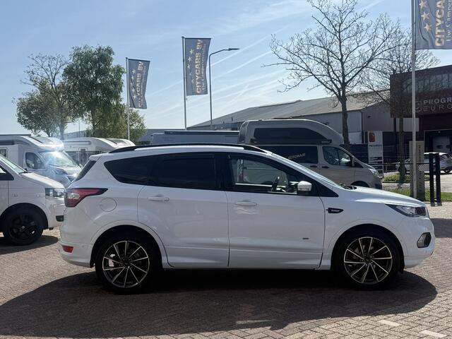 Ford KUGA 2.0 4x4 automaat ST Line 243 pk apple carplay camera climate ctr cruise ctr lmv 19 inch elktr trekhaak half leder/alcantara keyless entry dealer onderhouden