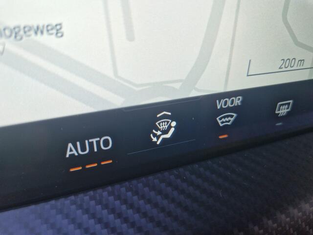 Ford KUGA 2.5 PHEV ST-Line 243 pk | Driver Assistance Pack | Wegklapbare trekhaak | 2.100 kg trekgewicht! | Winterpakket | 19 inch Licht metalen Velgen | ¤4.000,- prijsvoordeel!