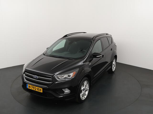 Ford KUGA 1.5 EcoBoost 150 pk ST-Line | Winter Pack | 19" | El. a. klep | Half leer | Apple Carplay