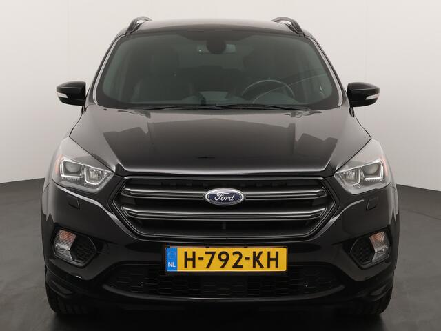 Ford KUGA 1.5 EcoBoost 150 pk ST-Line | Winter Pack | 19" | El. a. klep | Half leer | Apple Carplay