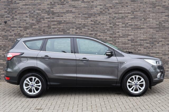 Ford KUGA 1.5 EcoB. Titanium | Trekhaak |