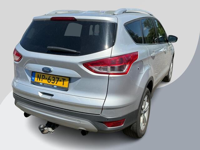 Ford KUGA 1.5 Ecoboost Titanium 120pk Trekhaak | SYNC 2 | Stoelverwarming | Parkeersensoren voor + achter | Climate control | 1.800kg Trekgewicht