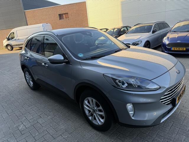 Ford KUGA Titanium-X