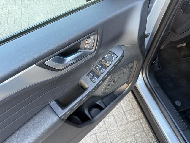 Ford KUGA Titanium-X