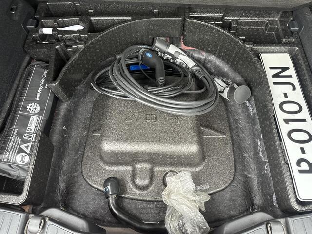 Ford KUGA 2.5 Titanium X PHEV Plug-In Hybrid Camera | B&O Audio | Stoel- & Stuurverwarming | Elektrische Kofferbak | Rijklaar met 12 mnd BOVAG Garantie