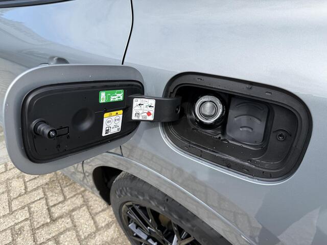 Ford KUGA 2.5 PHEV ST-Line X SCI | 243pk | Driver Assistance pack | Matrix LED | Black Package | Wegklapbare Trekhaak | Panoramadak | Winterpack | 2.100kg Trekgewicht