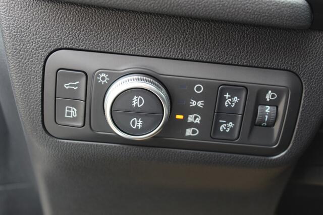 Ford KUGA 2.5 PHEV ST-Line X , In nieuw staat , Hoge Zit en veel comfort Climate control , Navigatie , Camera ,Stoel en voorruit verwarming Parkeersensoren rondom , Elek.bestuurstoel 1500kg trekgewicht