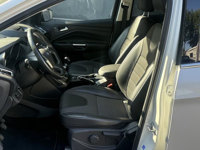 Ford KUGA 1.5 Titanium Styling Pack Bj 2016 Km 83.000 Nap 2e eigenaar Hoge Zit Luxe Uitvoering !!