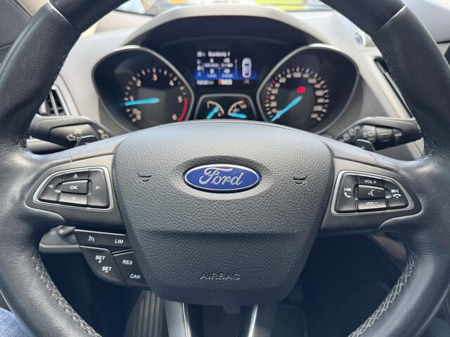 Ford KUGA 1.5 TDCi 120 PK Automaat Titanium Navi Trekhaak Stoelverwarming