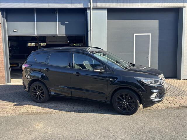 Ford KUGA 1.5 EcoBoost ST Line