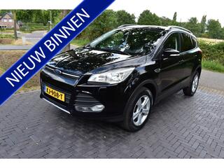 ford-kuga-1.5-titanium-'16-slÉchts-