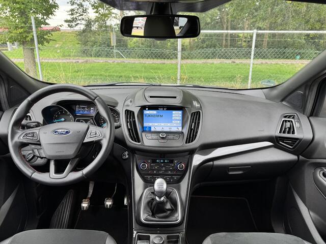 Ford KUGA 1.5 EB 150PK ST Line | TREKHAAK | 2.000 KG TREKKEN | WINTERPACK | CRUISE |