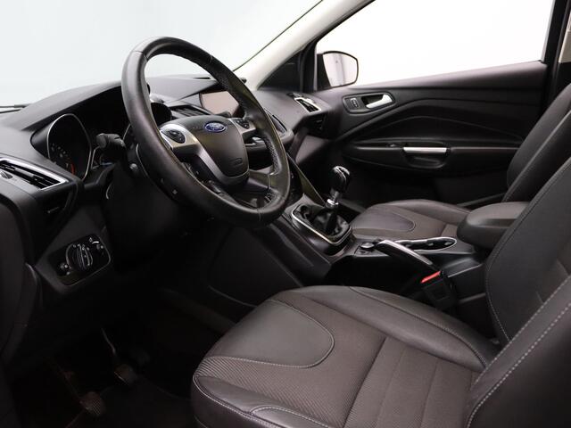 Ford KUGA 150pk Titanium Styling Pack Camera | Cruise | Navi | Parkeersens. v+a | Stoel-/voorruitverw. | Trekhaak