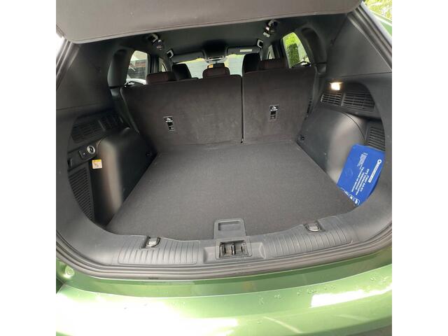 Ford KUGA 2.5 PHEV ST-Line 242pk Wegklapbare Trekhaak | Winterpack | Bursting Green | 19 inch Velgen | 2.100kg Trekgewicht | 1e Eigenaar