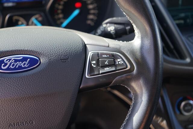 Ford KUGA 1.5 EcoBoost ST Line Cruise, Pano, Xenon, Clima,