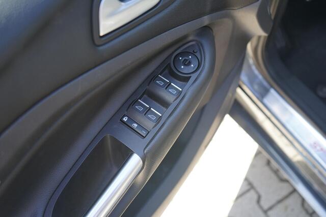 Ford KUGA 1.5 EcoBoost ST Line Cruise, Pano, Xenon, Clima,