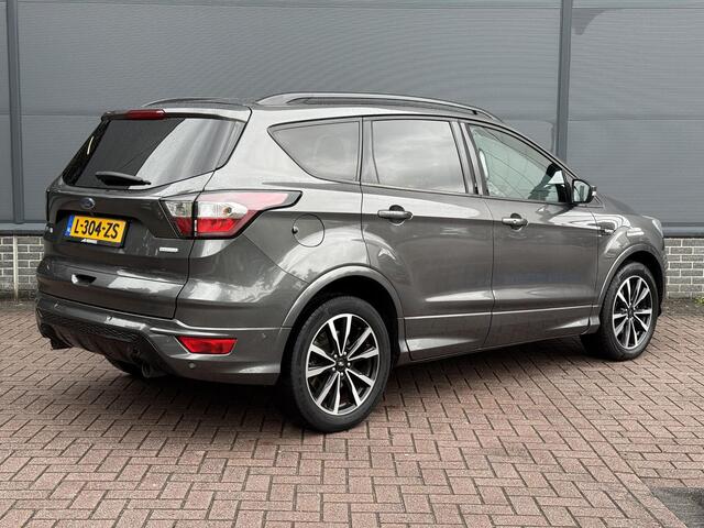 Ford KUGA 1.5 EcoBoost ST Line / Elektrisch wegklapbare Trekhaak / Elektrische Achterklep / Stoel+Stuur Verwarming / Achteruitrij Camera / Voorruit Verwarming /