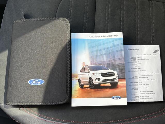 Ford KUGA 1.5 EcoBoost ST Line / Camera / Climate control / Navigatie / Bluetooth / dodehoek / stoel verwarming / verwarmde vooruit / AWD / PDC /
