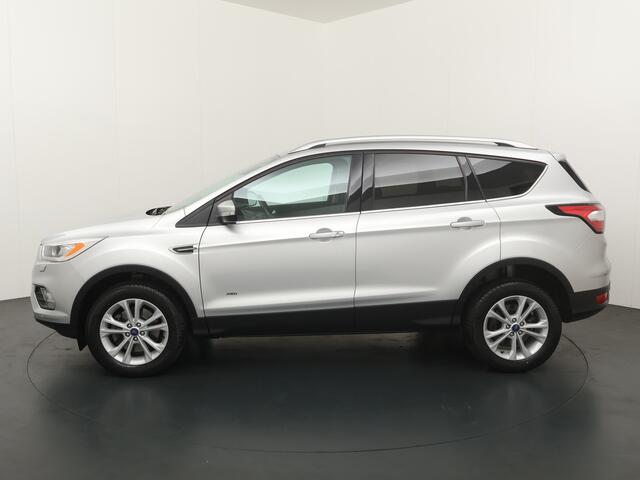 Ford KUGA 1.5 Titanium 4WD 182PK | Winter pack | BLIS | Trekhaak | Cruise | Camera | Navi |