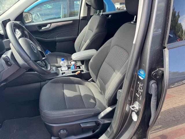 Ford KUGA 1.5 EcoBoost Titanium X 150pk | Achteruitrijcamera | Cruise control | Winterpack | 18 inch Lichtmetalen velgen | 1.800kg Trekgewicht | Dealer onderhouden