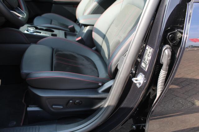 Ford KUGA 2.5 PHEV ST-Line X , 2100kg Trekhaak , Nieuw model Panorama/schuifkantel dak , Trekhaak , AGR stoelen voor 360graden camera , Winter pack , Head Up display