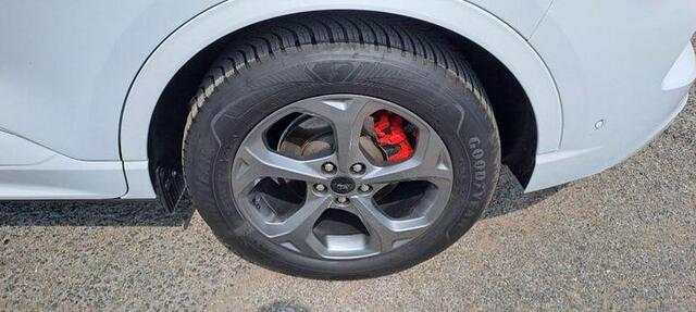 Ford KUGA 2.5 FHEV ST-Line X |190pk | Driver Assistance Pack | Winterpack | Panoramadak | Technology Pack | Geen Stekker nodig | All Season banden