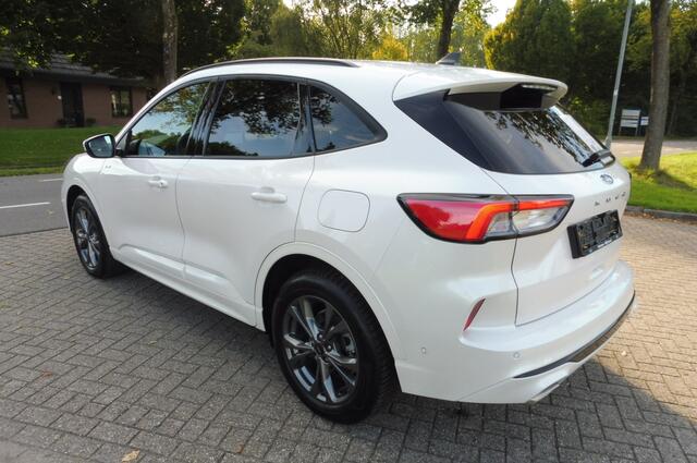 Ford KUGA 150pk ST-Line X Alle Packs en wegkl.trekhaak 1.800kg