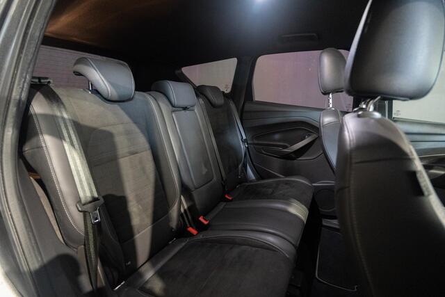 Ford KUGA 1.5 EcoBoost ST Line 4WD | Camera | Trekhaak | Dealer onderhouden