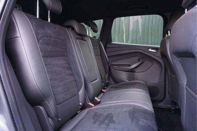 Ford KUGA 1.5 EcoBoost 180pk ST Line Automaat AWD + Trekhaak/ Navi/ Carplay/ Garantie!