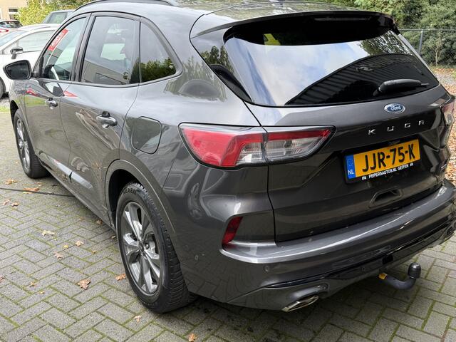 Ford KUGA ST- Lijne X Plug in Hybrid trekhaak afneem baar .elc achterklep . enz