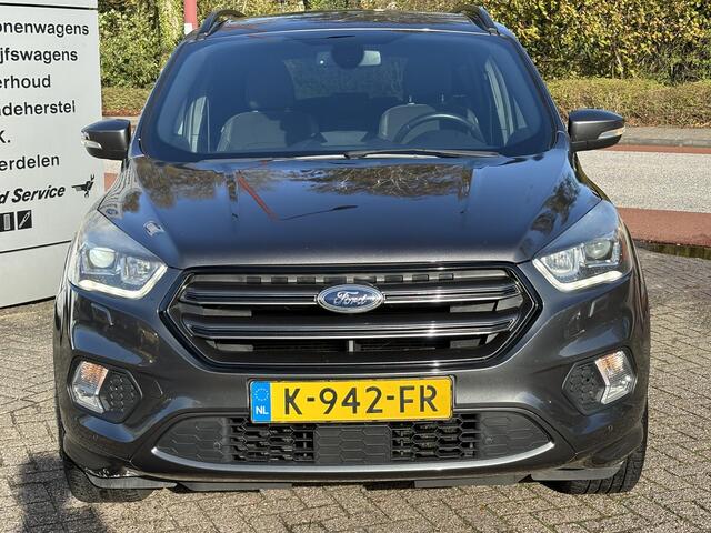 Ford KUGA 1.5 EcoBoost ST-Line 150pk | Trekhaak | Winter Pack | Parkeersensoren | 2000kg Trekgewicht! | Dealer Onderhouden |