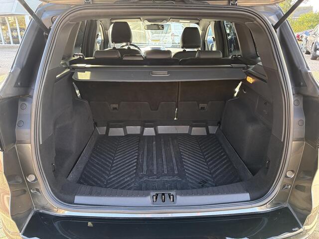 Ford KUGA 1.5 EcoBoost ST-Line 150pk | Trekhaak | Winter Pack | Parkeersensoren | 2000kg Trekgewicht! | Dealer Onderhouden |