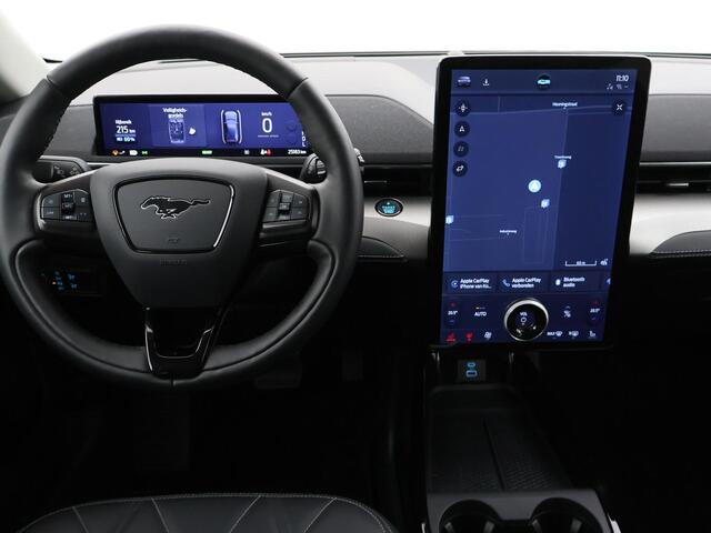 Ford MUSTANG Mach-E 75kWh *25.184 KM* LUCID RED + STUURVERW. / ADAPTIVE CRUISE / CARPLAY